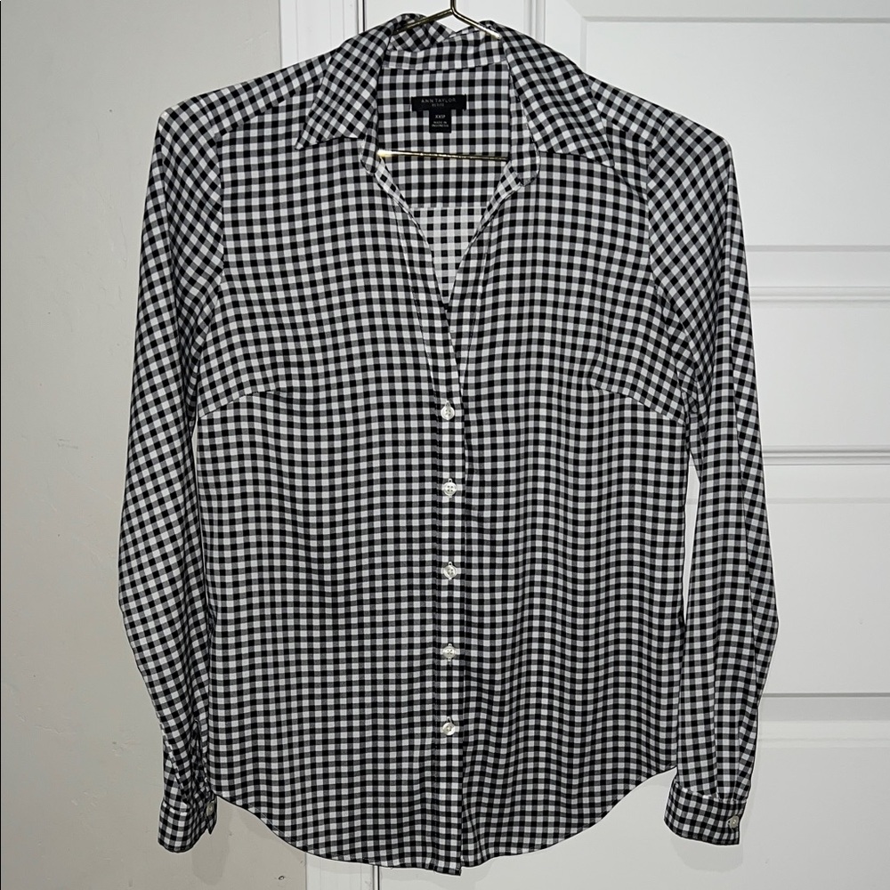 Ann Taylor Black and White Checkered Women’s Dress Button Down Shirt